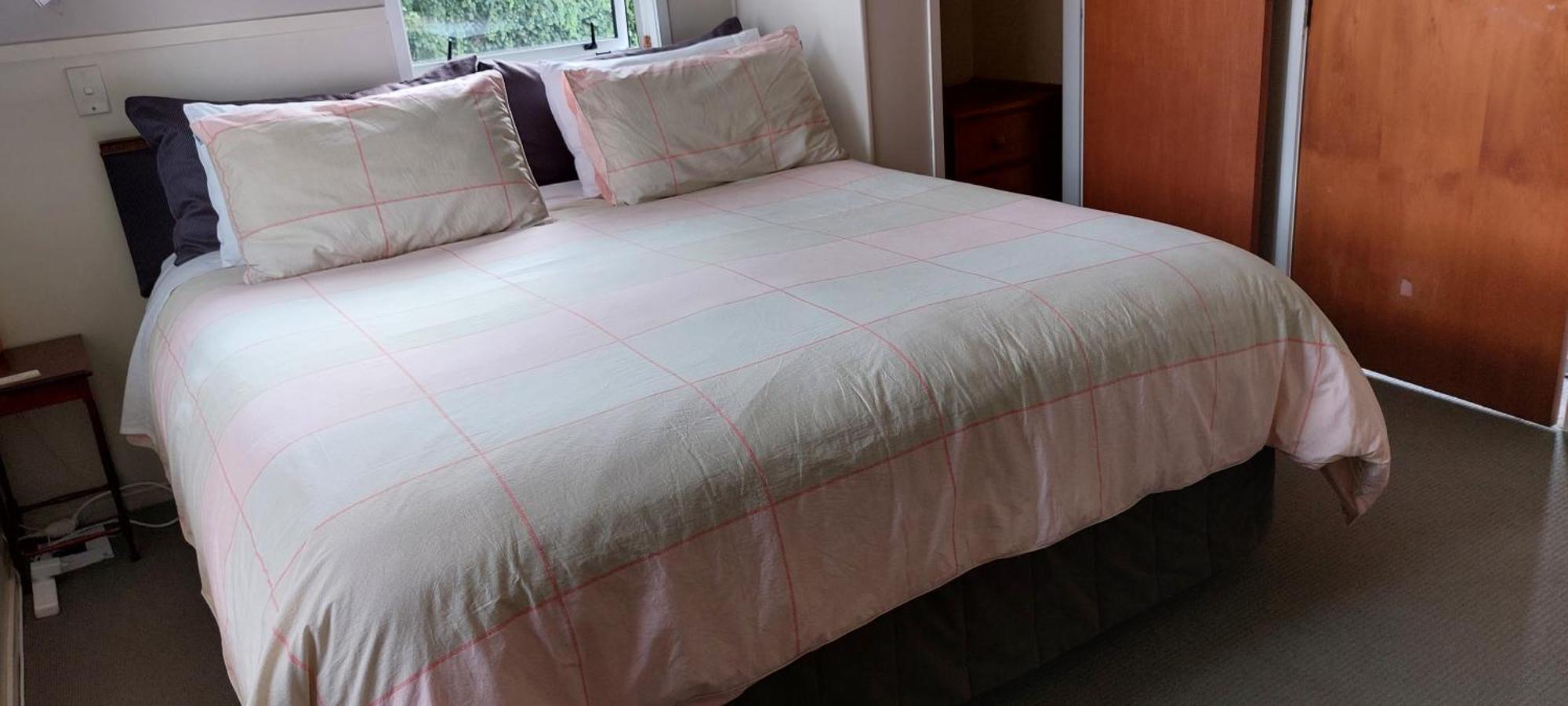 Bed And Breakfast Happy Home Taupo Accommodation 外观 照片