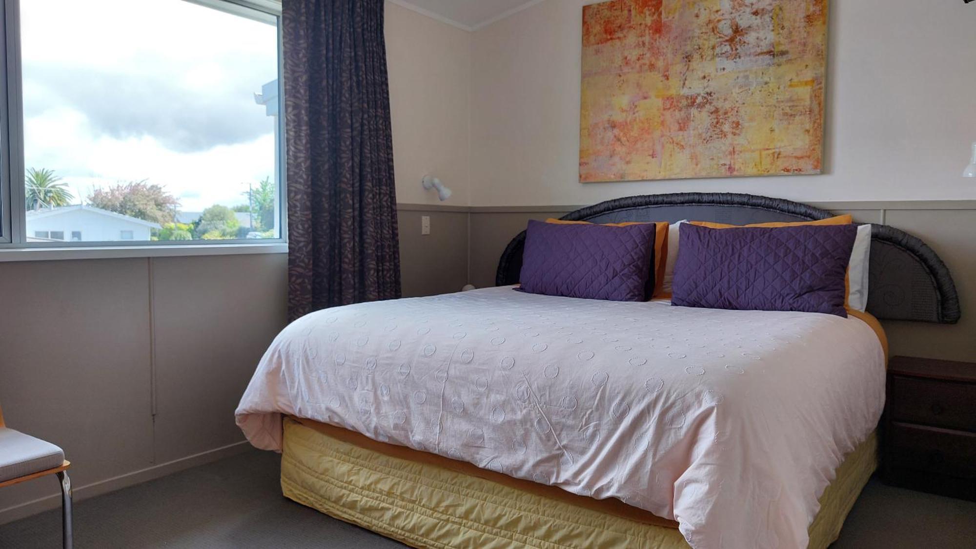 Bed And Breakfast Happy Home Taupo Accommodation 外观 照片