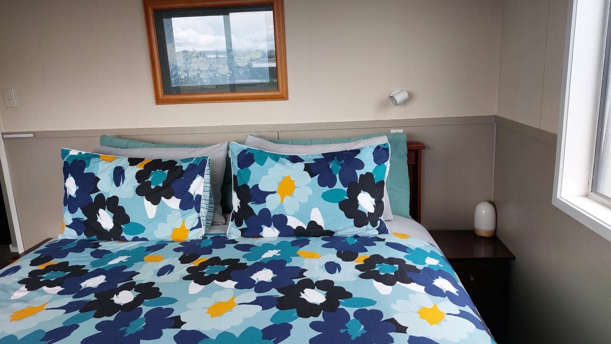 Bed And Breakfast Happy Home Taupo Accommodation 外观 照片