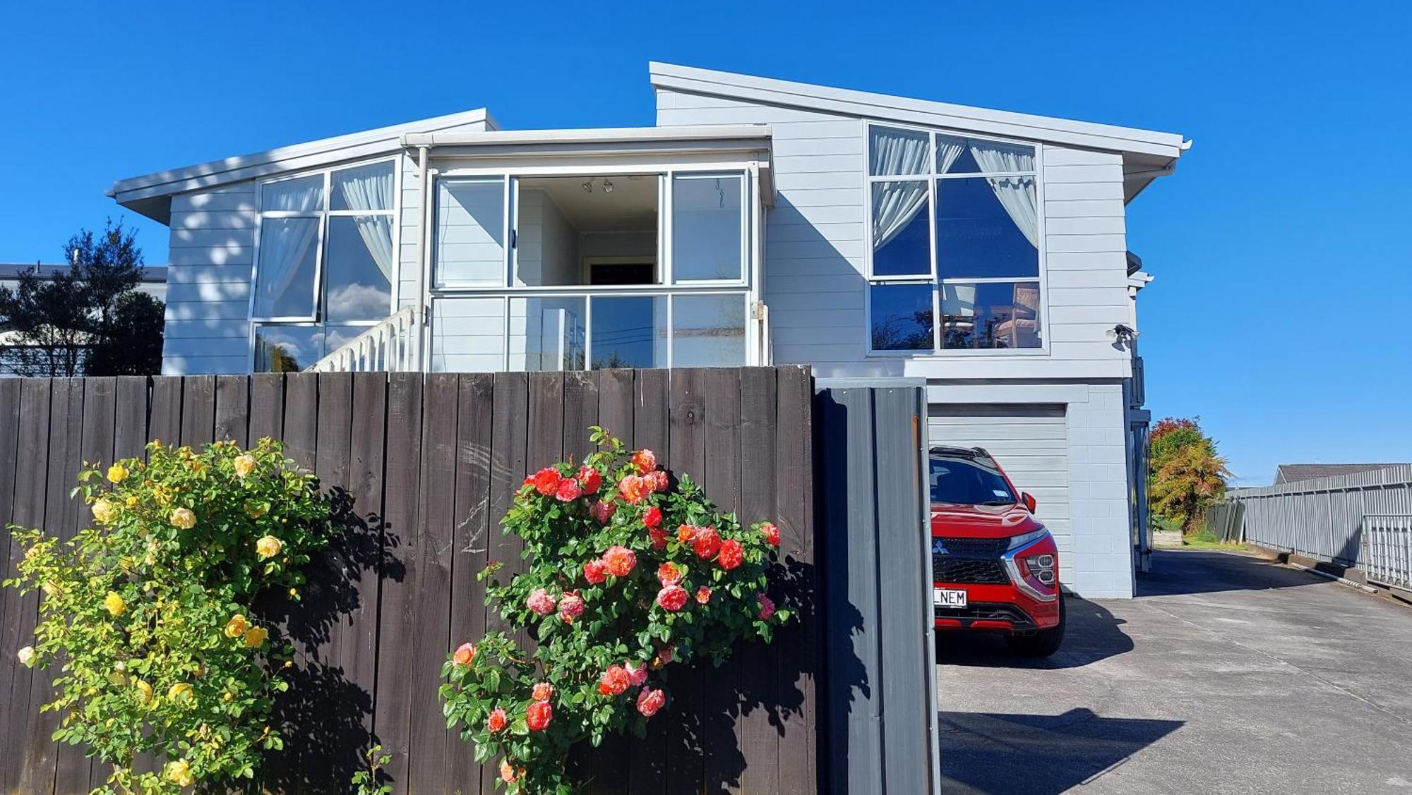 Bed And Breakfast Happy Home Taupo Accommodation 外观 照片
