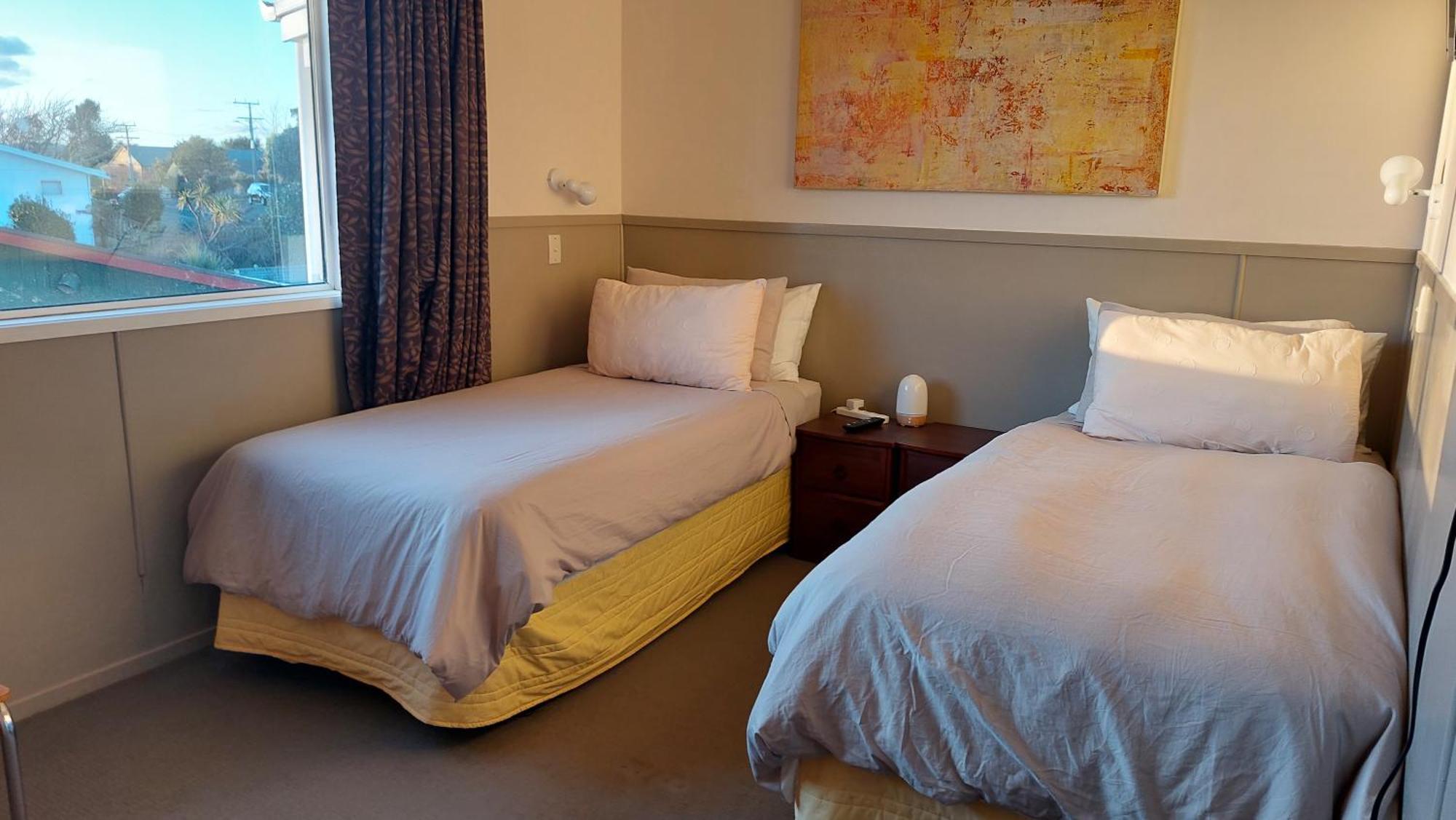 Bed And Breakfast Happy Home Taupo Accommodation 外观 照片