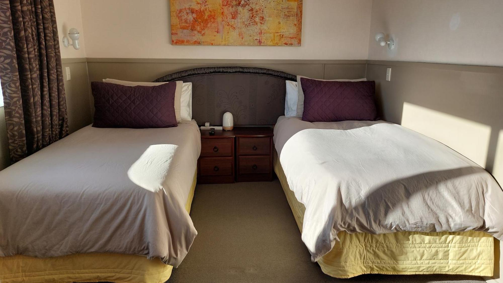 Bed And Breakfast Happy Home Taupo Accommodation 外观 照片