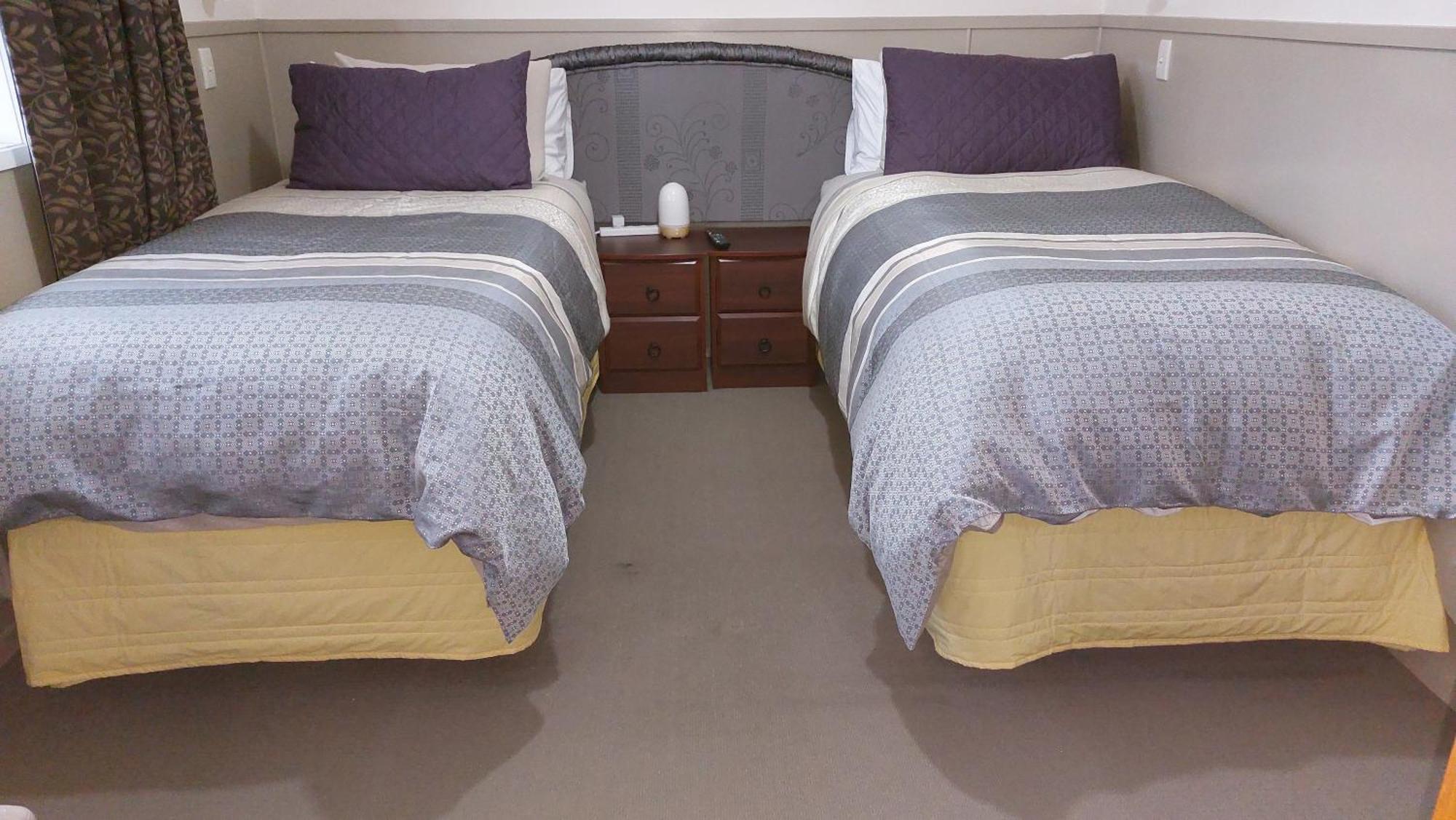 Bed And Breakfast Happy Home Taupo Accommodation 外观 照片