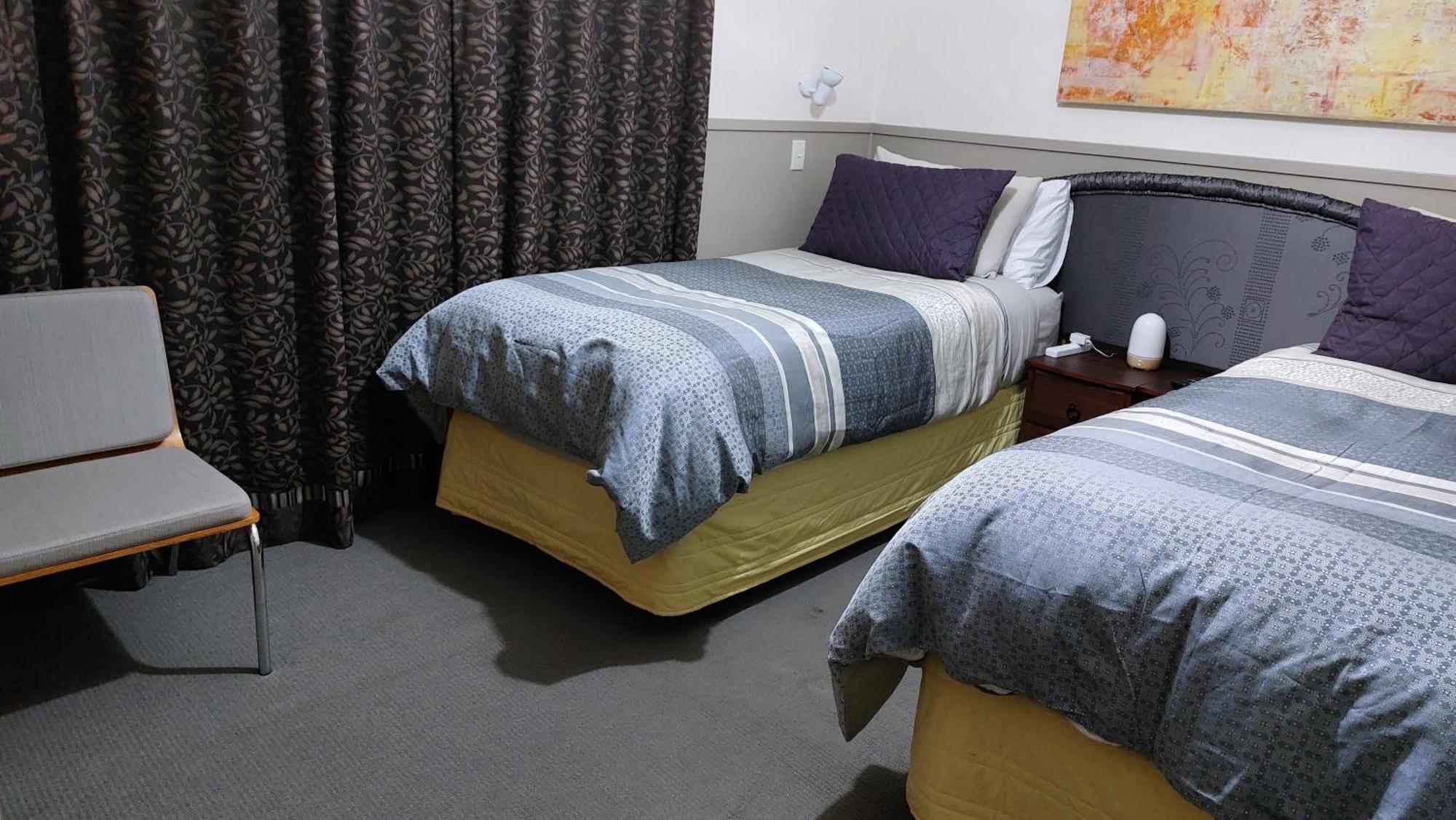 Bed And Breakfast Happy Home Taupo Accommodation 外观 照片