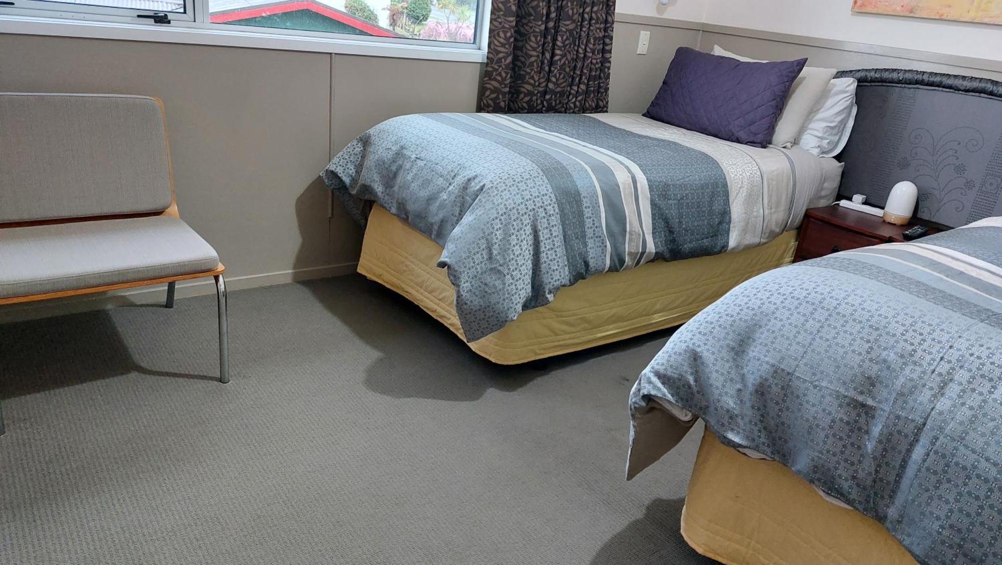 Bed And Breakfast Happy Home Taupo Accommodation 外观 照片